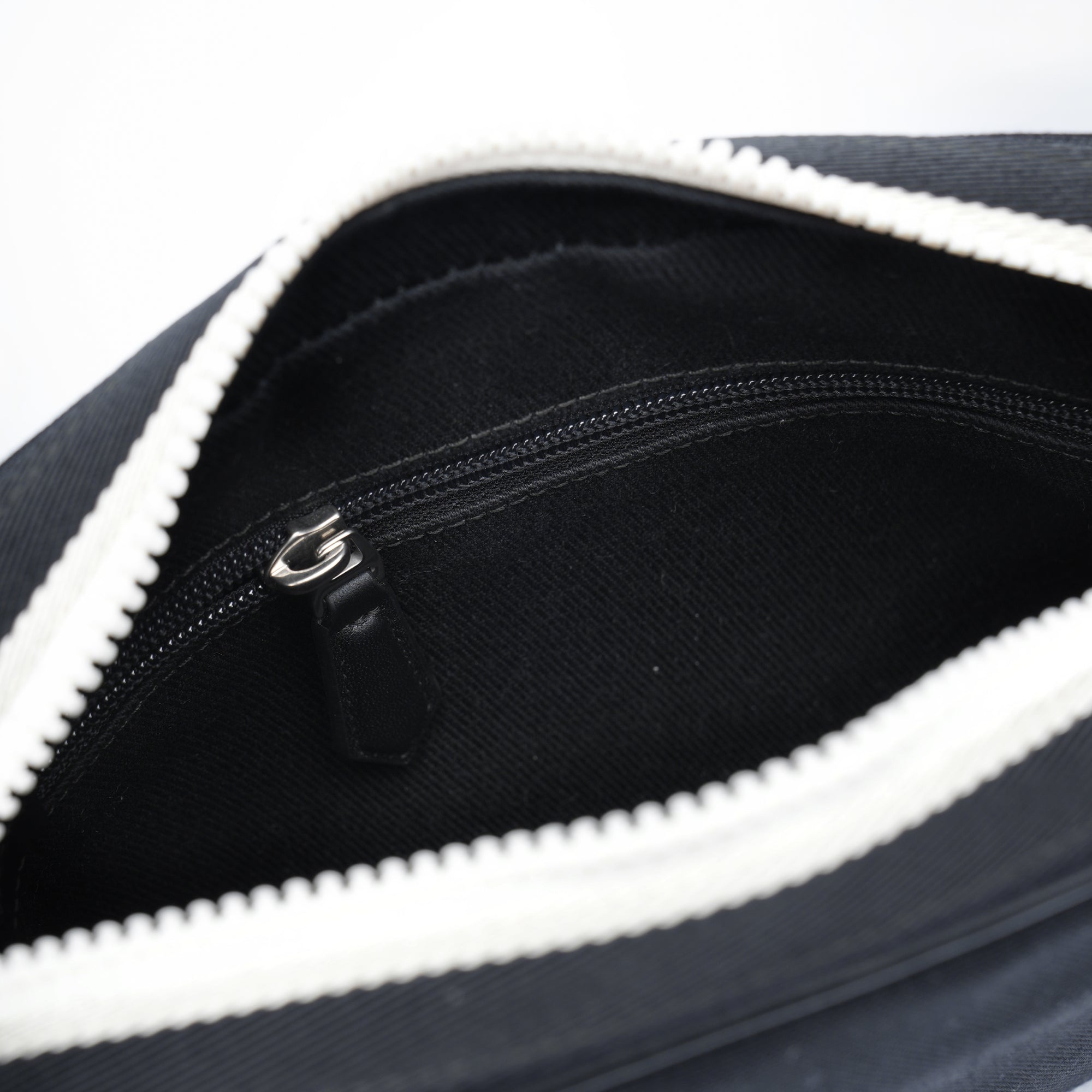 Bally Bord Day Sling Bag