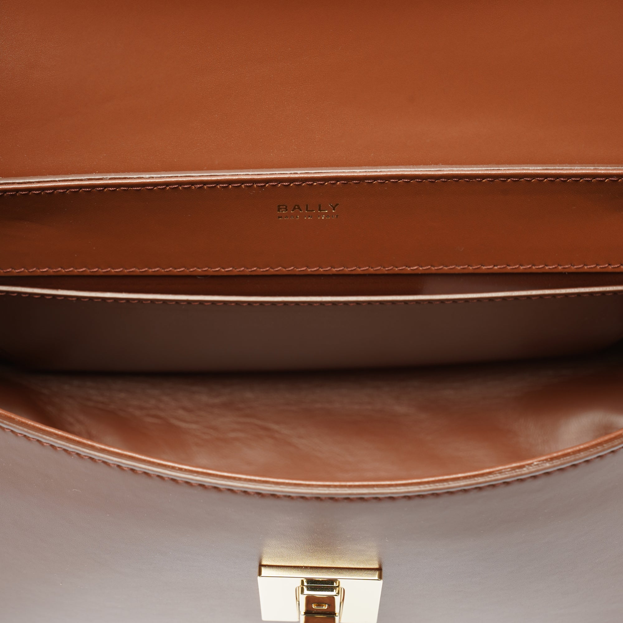 Bally Ollam Pocket Leather Bag